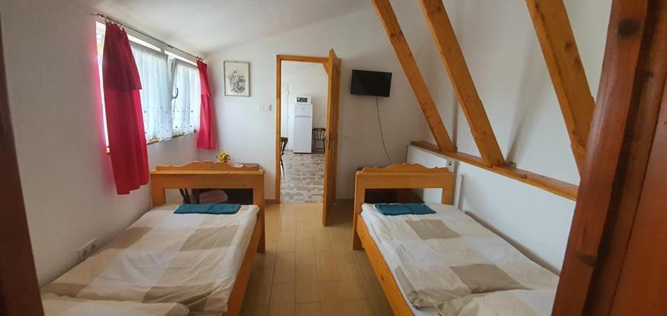 Appartamento Anna Apartman Maroslele Esterno foto