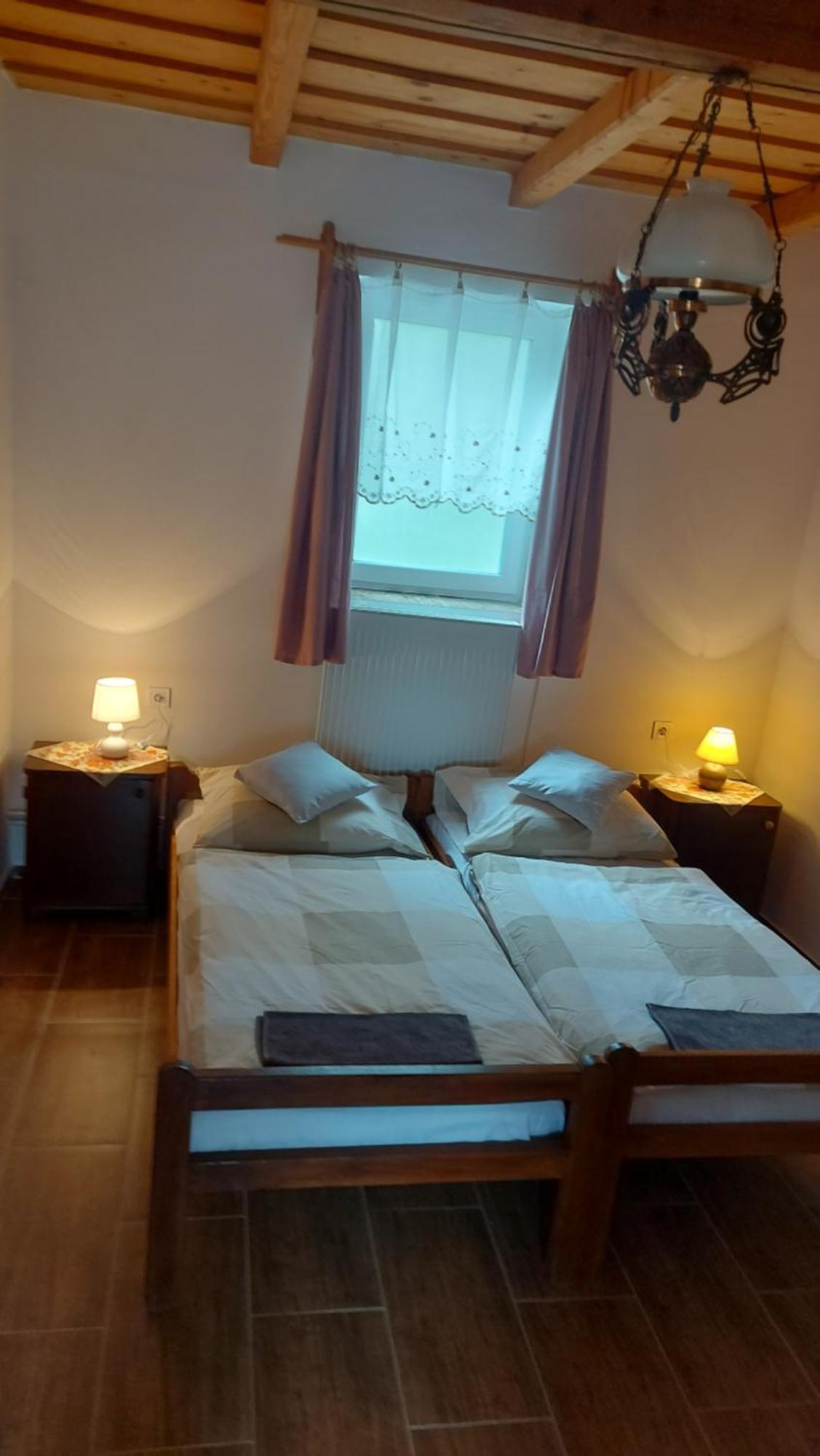 Appartamento Anna Apartman Maroslele Esterno foto