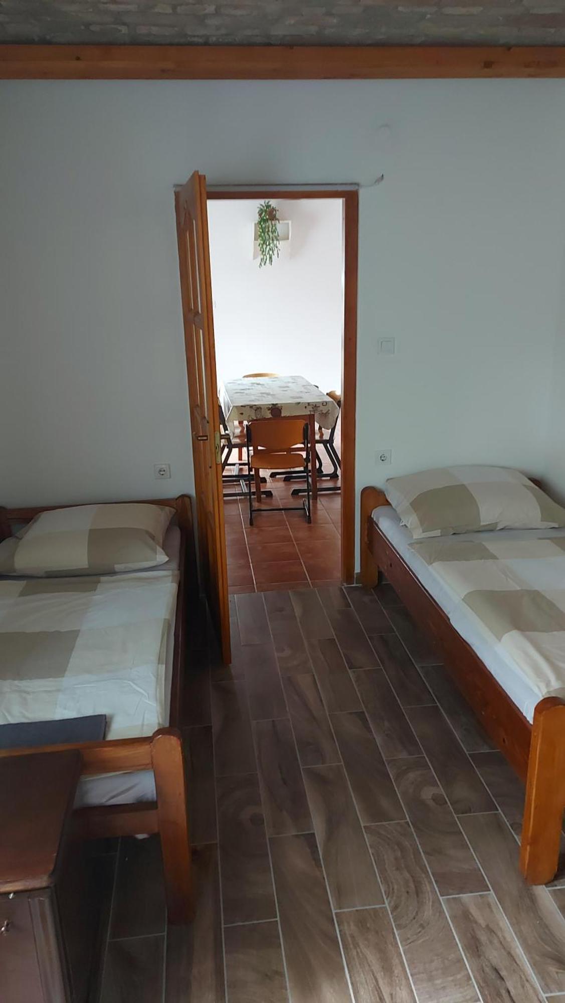 Appartamento Anna Apartman Maroslele Esterno foto